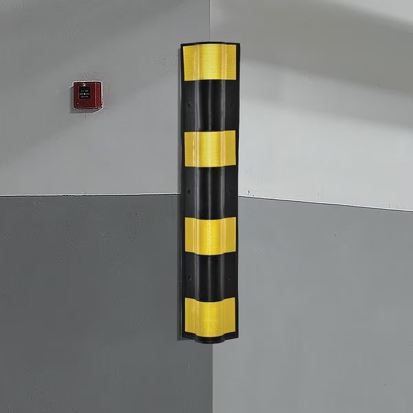 Heavy Duty Corner Guard, Rounded, 31L, Yellow/Black, Global Industrial, Mfr#: 708112